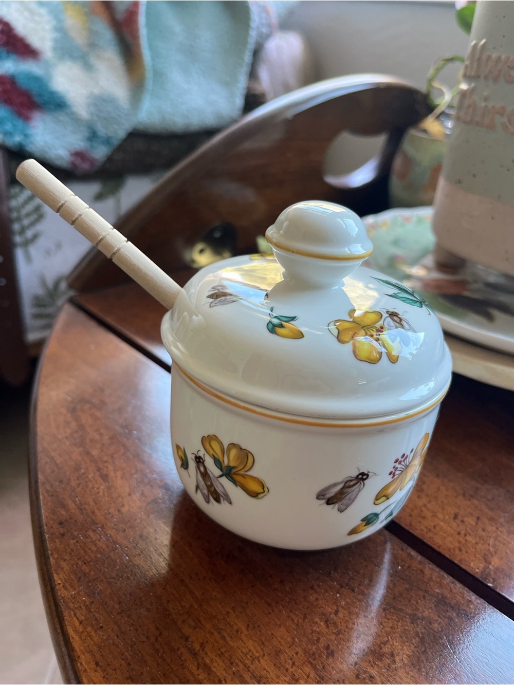 VILLEROY & BOCH honey pot with floral